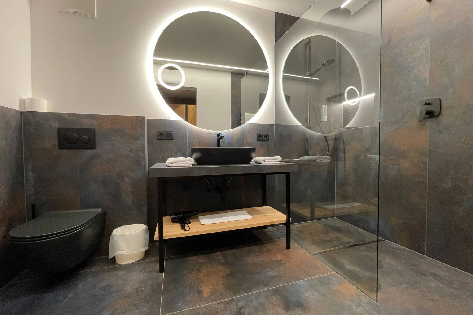 Glacier Suite