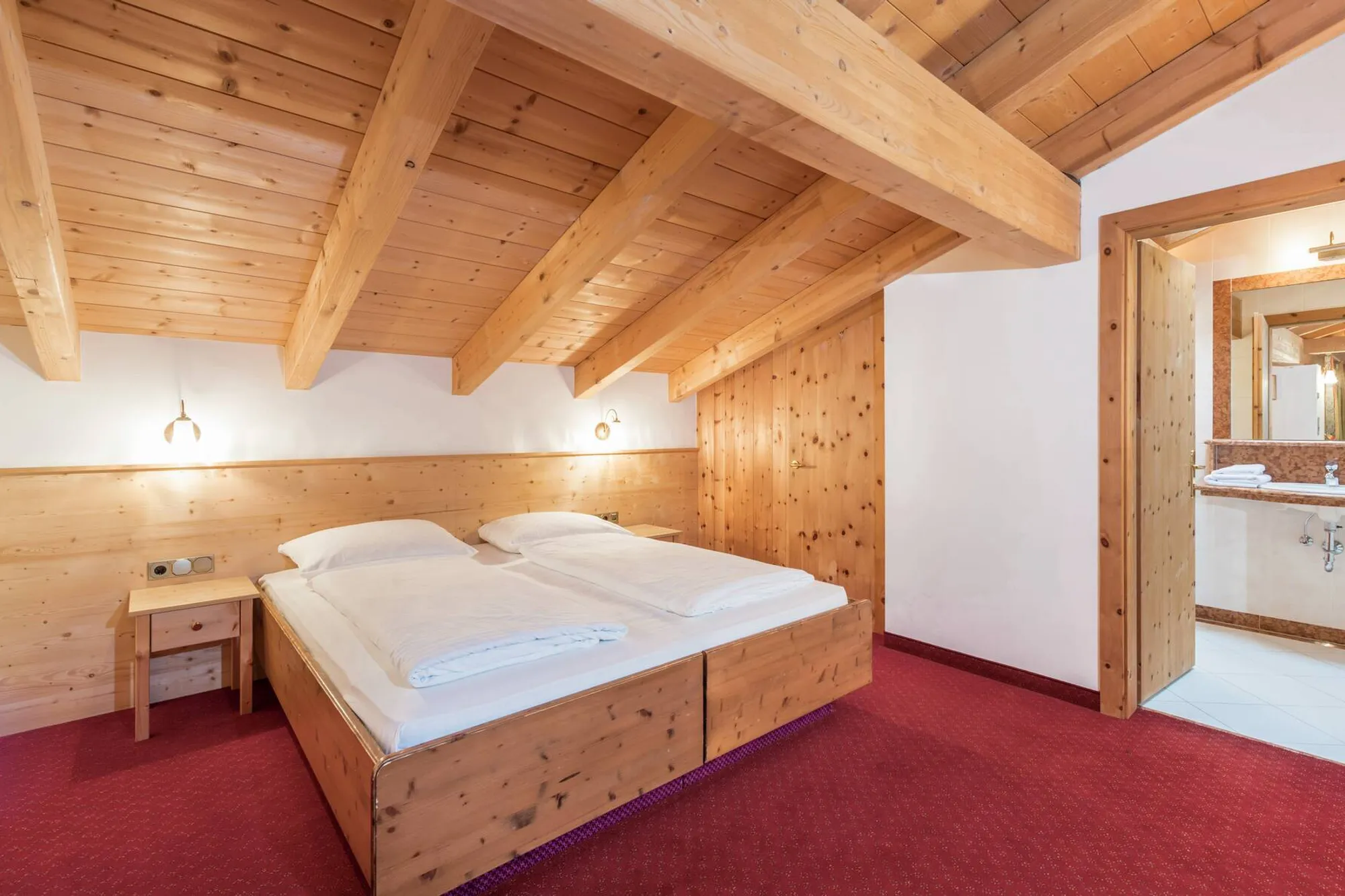 Alpin Mansarde Zimmer